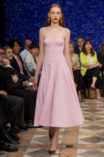 Look 18